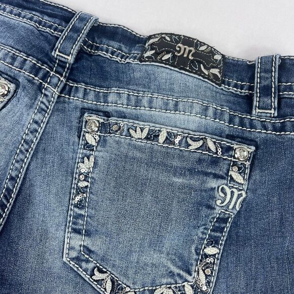 Miss Me Cutoff Jean Shorts sz 33 - Picture 4 of 6